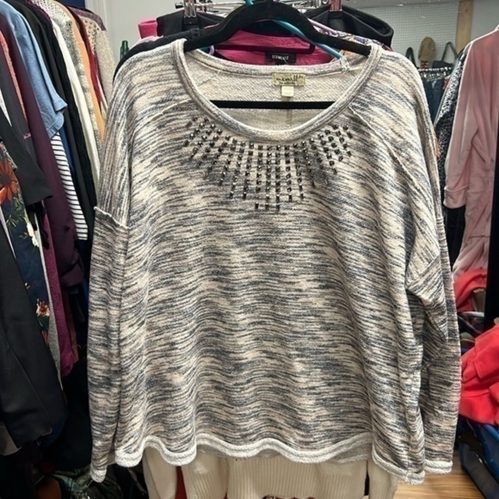 One world size 2X bling sweatshirt